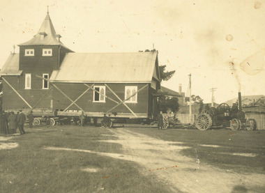Photograph, Moving Ringwood's Church of England building from Pratt Street to Ringwood Street - 1924, 1924