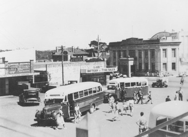 Photograph, Maroondah Highway Central, Ringwood. Bus terminal outside entrance to Ringwood Railway Station - 1948