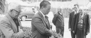 Photograph, Anzac commemoration service, Ringwood. c1950's