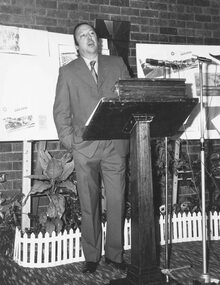 Photograph, Hugh Anderson giving a talk at Eastern Regional Historical Societies meeting in Ringwood Civic Centre, 1974