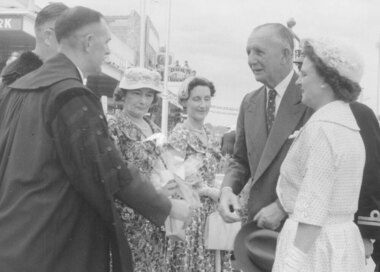 Photograph, Sir Dallas and Lady Brooks, City of Ringwood celebrations, 1960