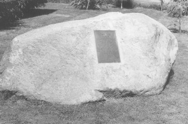 Photograph, Unveiling of tablet fixed to Pioneers Stone in Ringwood library grounds. 1974