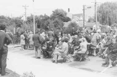 Photograph, Unveiling of tablet fixed to Pioneers Stone in Ringwood library grounds. 1974