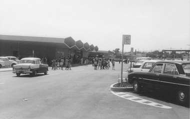Photograph, Opening day at Eastland, Ringwood, October 1967