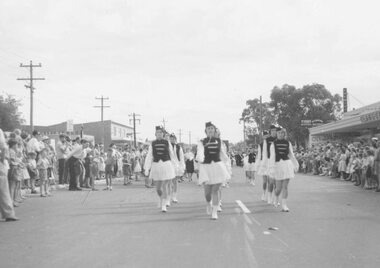 Photograph, City of Ringwood celebrations, 1960. Marching girls