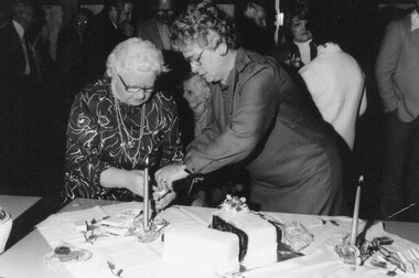 Photograph, Ringwood Historical Research Group Silver Jubilee celebrations, 1983.  T Hanigan and E.Pullin
