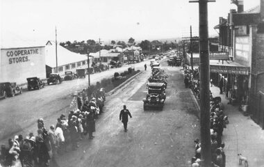 Photograph, Dame Nellie Melbas funeral passing through Ringwood 1931
