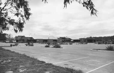 Photograph, Manhattan Hotel, Cnr Canterbury and Heatherdale Roads, Ringwood - 30 Sept. 1973