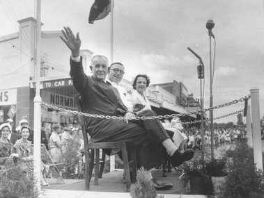 Photograph, Declaration of City of Ringwood - 1960.  Sir Dallas Brooks, Mayor Lavis, Lady Brooks
