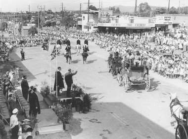 Photograph, Proclamation of the City of Ringwood, 19 March, 1960 - procession passing the town hall opposite Ringwood Railway Station