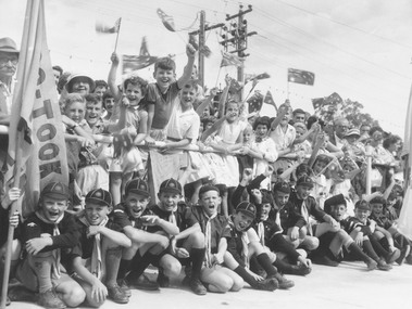 Photograph, Proclamation of the City of Ringwood procession - 19 March, 1960