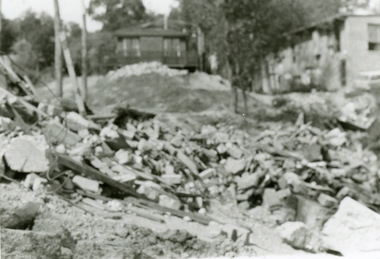 Photographs, 1979-80 MMBW pipe line project at Hubbard Reserve, North Ringwood � Filling at 29 Burlock Avenue