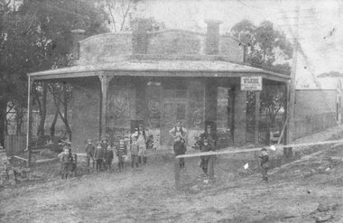 Photograph, Maroondah Highway East, Ringwood- 1914. Mr. O.J. Pratt's butcher shop under construction, cnr Main Street and Warrandyte Road