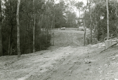 Photographs, 1979-80 MMBW pipe line project at Hubbard Reserve, North Ringwood � Looking east near Debbie Place