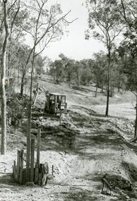 Photographs, 1979-80 MMBW pipe line project at Hubbard Reserve, North Ringwood � The manhole in the creek