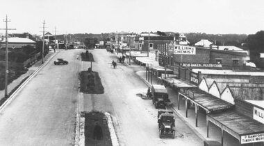 Photograph, Maroondah Highway Central, Ringwood. Main Street looking west from Warrandyte Road- c1920's