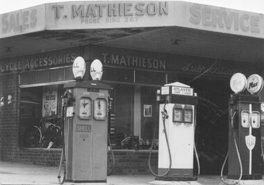 Photograph, Mathieson shop at Station entrance. c1940's