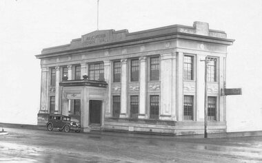 Photograph, Maroondah Highway Central,Ringwood. Town Hall - c.1927