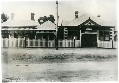 Photograph, Pump, Brian, Maroondah Highway Central, Ringwood. Ringwood Post Office No.2, c1924