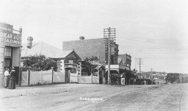 Photograph, Maroondah Highway Central, Ringwood. Looking east from opposite station entrance, 1918