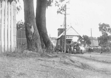 Photograph, Ringwood Church of England being shifted from Cnr. Pratt and Main Sts. to Ringwood St. 1924