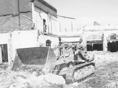 Photograph, Maroondah Highway Central, Ringwood. Demolishing Coffee Palace and shops, corner of Maroondah Highway and Adelaide Street, 1966