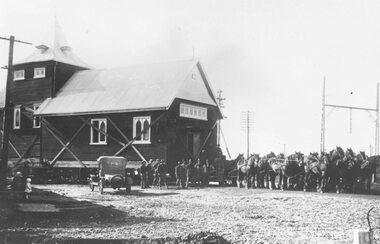 Photograph, Church of England being shifted from Cnr. Pratt & Main Streets, Ringwood - 1924