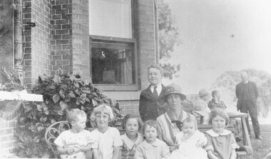 Photograph, Miles family at  'Glamorgan' Ringwood - 1926
