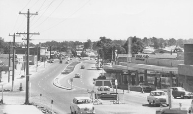 Photograph, Maroondah Hwy looking west from Wantirna Rd intersection  (undated)