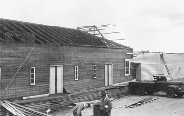 Photograph, Ringwood Cool Store demolition, Maroondah Highway, Ringwood - 1963