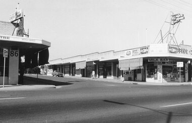 Photograph, Maroondah Highway West, Ringwood- 1969. Drive in shopping centre.Murray Place Ringwood