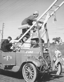 Photograph, 1st Ringwood Scouts Gala Carnival 14/3/1959, Old Fire Engine