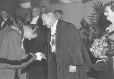 Photograph, Mayor Cr. E. T. Purser, JP. and Mrs Purser 1952