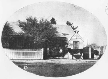 Photograph, Ringwood Post Office in 1908/9.  Maroondah Highway