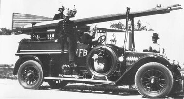 Photograph, Ringwood Hose Carriage M.F.B. Nov 1936