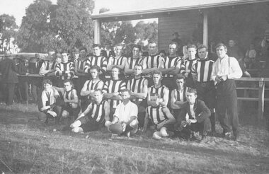Photograph, Ringwood Football Team at East Ringwood Oval, circa 1923