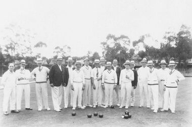 Photograph, Ringwood Bowling Club: IIC Pennant Team 7/10/33