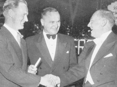 Photograph, Ringwood Football Club: K. Albiston (Coach), Kevin Pratt, Pres., Mr. Wright, Pres. (E.D.F.L.)
