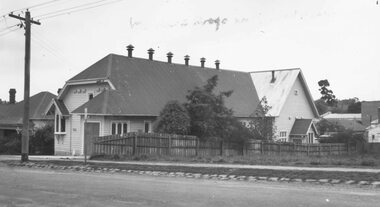 Photograph, Scots Church - Adelaide St., Ringwood. 1964