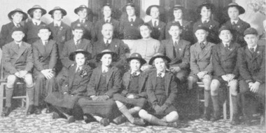 Newspaper - Newspaper Clipping, Winnington Grammar, Ringwood, School Group on Goodwill trip to Tasmania, Ringwood Mail 20/8/1953 (Photo and News item)