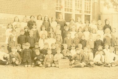 Photograph, State School, Ringwood No 2997 Grade 1&2 Students incl  (undated) c early 1890s?