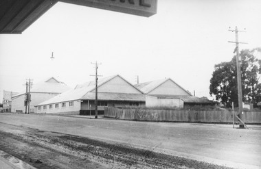 Photograph, Ringwood Coolstores, corner of Main Street and Wantirna Road, 1958