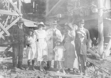 Photograph, J. C. Allan, Joan Miles, Gwen T. Miles nee Trethowan, A. T. Miles, Mrs. Trethowan, man unknown.  June and Paddy in front.  Maroondah Dam about 1912-24