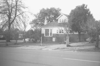 Photograph, Two photos of Dr. Hewitt's old home after alterations, 6 Warrandyte Rd. - August 1979