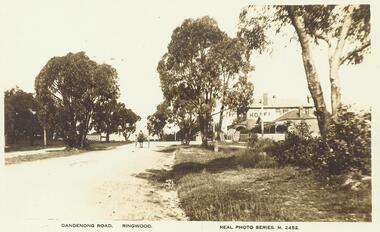 Photograph, Mount Dandenong Road, Ringwood East, c.1925.  Club Hotel on right, Skerrett's Store on left