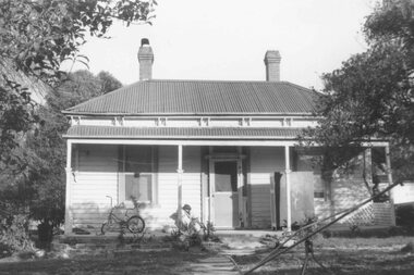 Photograph, Old Wielands residence built about 1903. Cnr. Dickasons and Canterbury Rds. Two photographs, Mid 1976