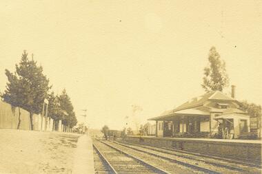 Photograph, Ringwood Railway Station early in 20th century