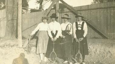 Photograph, Ringwood Tennis Club members, c1921-22