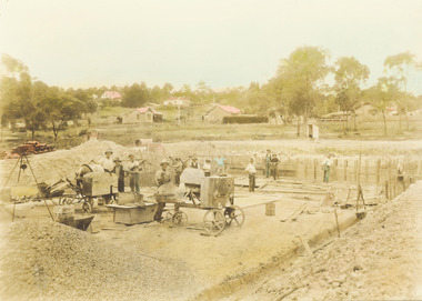 Photograph, Construction of Ringwood baths, Miles Avenue.  Construction began in January 1934 and the pool was officially opened in November that year