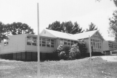 Photograph, External views of North Ringwood State School in Oban Road, including newly completed section - December 1972